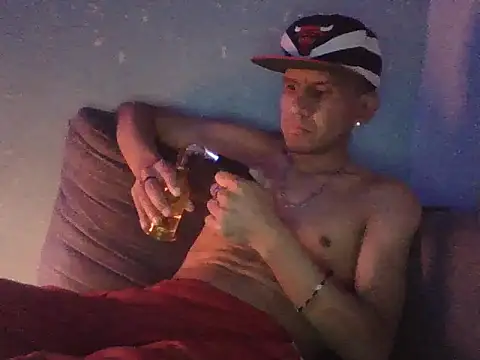 oiram27 online show from December 19, 2025, 7:05 pm