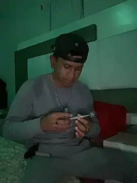 oiram27 online show from April 6, 2026, 3:13 am