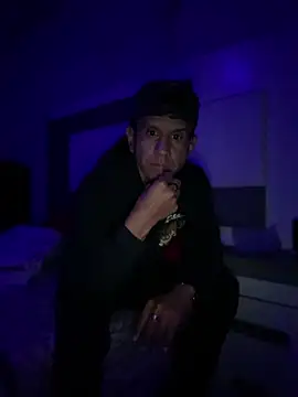 oiram27 online show from April 12, 2026, 5:00 am