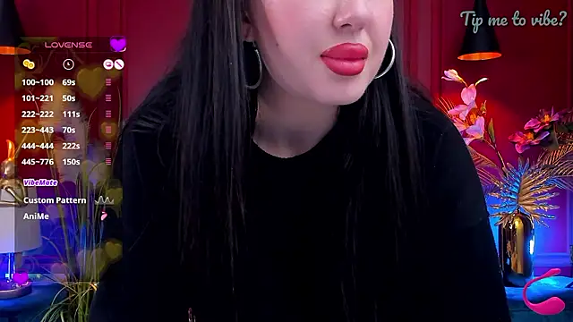 Snapshot of Mayzzie chatting on February 14, 2026, 4:02 am Mayzzie online show from February 14, 2026, 4:02 am