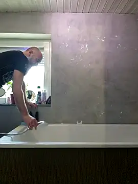 Kingsscepter online show from April 3, 2026, 9:49 am