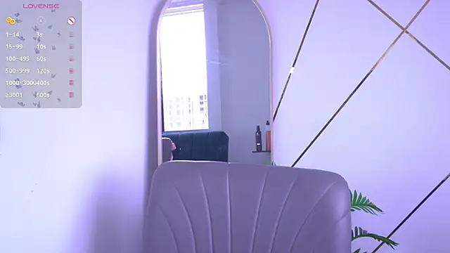 b3llaspringg online show from October 19, 2025, 6:43 pm