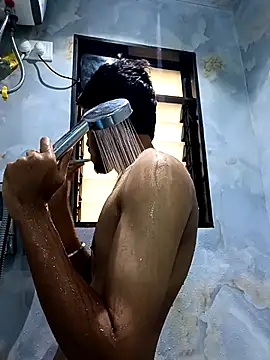 skinnyyyyyyyyy online show from October 9, 2025, 4:24 am