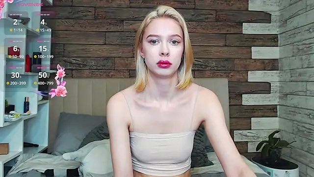 Snapshot of White_Lioness chatting on April 15, 2026, 4:22 pm White Lioness online show from April 15, 2026, 4:22 pm