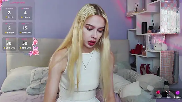 Snapshot of White_Lioness chatting on September 15, 2025, 4:51 pm White Lioness online show from September 15, 2025, 4:51 pm