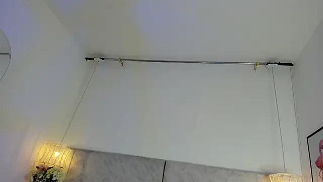 naomiii   online show from November 28, 2025, 11:43 am