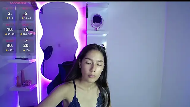 AMBER LOVE22 online show from September 8, 2025, 6:40 pm