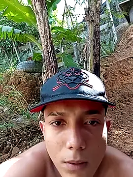 Snapshot of tayson_ chatting on February 13, 2025, 3:45 pm tayson online show from February 13, 2025, 3:45 pm