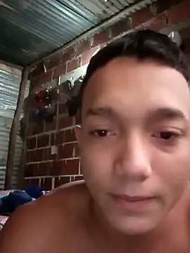 Snapshot of tayson_ chatting on February 8, 2025, 12:06 pm tayson online show from February 8, 2025, 12:06 pm