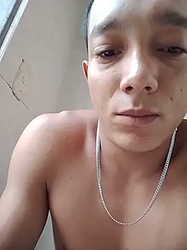 Snapshot of tayson_ chatting on June 15, 2026, 11:21 am tayson online show from June 15, 2026, 11:21 am