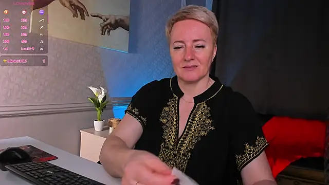 Snapshot of Nika_Smit chatting on June 19, 2026, 10:10 am Nika Smit online show from June 19, 2026, 10:10 am