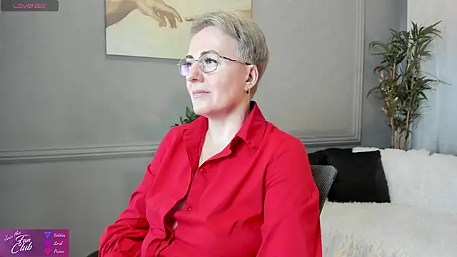 Nika Smit online show from February 15, 2025, 11:50 am