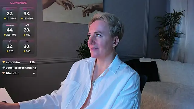 Nika Smit online show from March 14, 2025, 1:13 pm