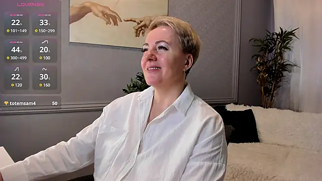 Nika Smit online show from March 15, 2025, 8:15 am