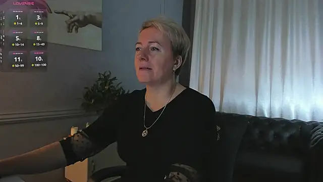 Nika Smit online show from October 4, 2025, 5:09 am