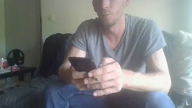 Snapshot of mohican69hot chatting on April 19, 2026, 4:08 pm mohican69hot online show from April 19, 2026, 4:08 pm