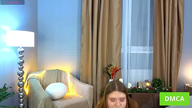 AlisiaSpinnet  online show from January 13, 2026, 4:00 pm