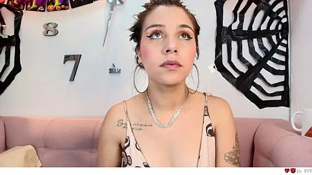 1Sloppy Fox4 online show from October 25, 2025, 12:43 am