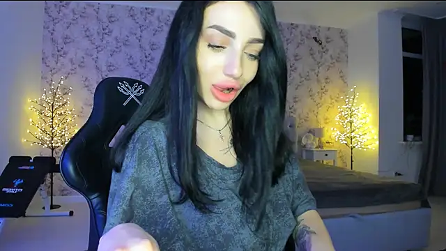 Snapshot of NancyLovee_ chatting on December 21, 2025, 4:25 am NancyLovee online show from December 21, 2025, 4:25 am