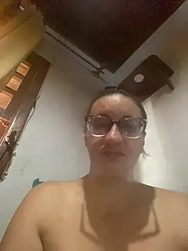 gloria7v05 online show from March 13, 2025, 1:18 pm