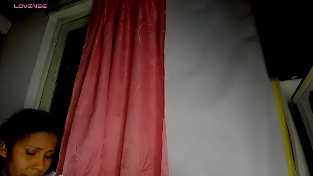 Nenita Hot  online show from October 11, 2025, 3:07 am