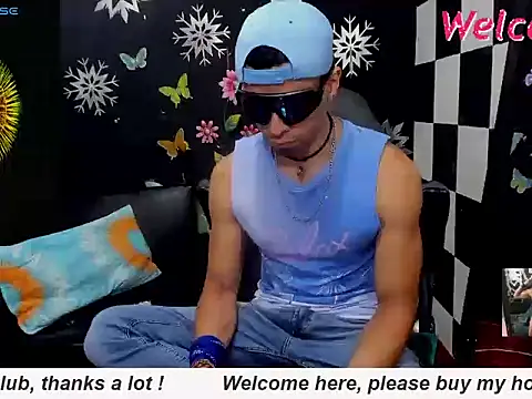 Snapshot of MikeRose94 chatting on February 8, 2026, 6:49 pm MikeRose94 online show from February 8, 2026, 6:49 pm