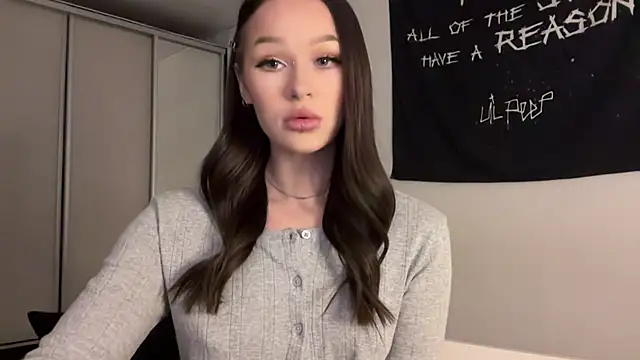 Snapshot of ur_molly chatting on November 28, 2025, 11:32 am ur molly online show from November 28, 2025, 11:32 am