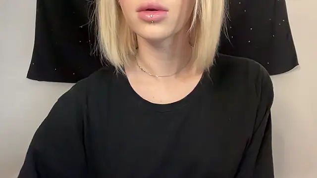 ur molly online show from April 24, 2026, 4:36 am