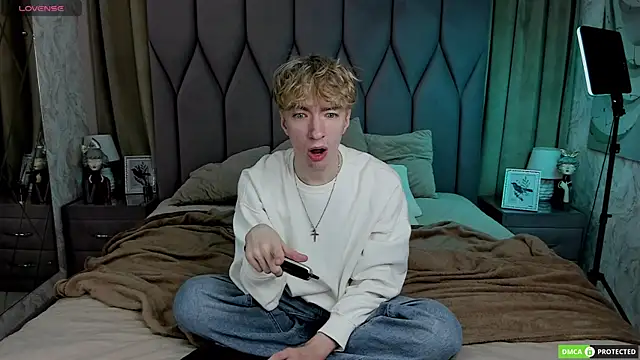 TrevorBenson online show from October 9, 2025, 3:18 am