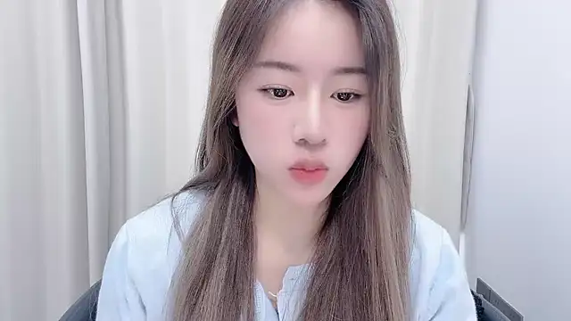 chloe-01 online show from January 21, 2025, 4:43 am