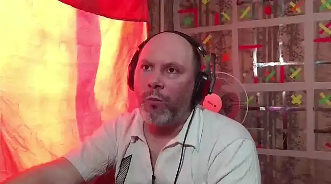 Snapshot of AgnichBan chatting on March 14, 2025, 8:42 am AgnichBan online show from March 14, 2025, 8:42 am