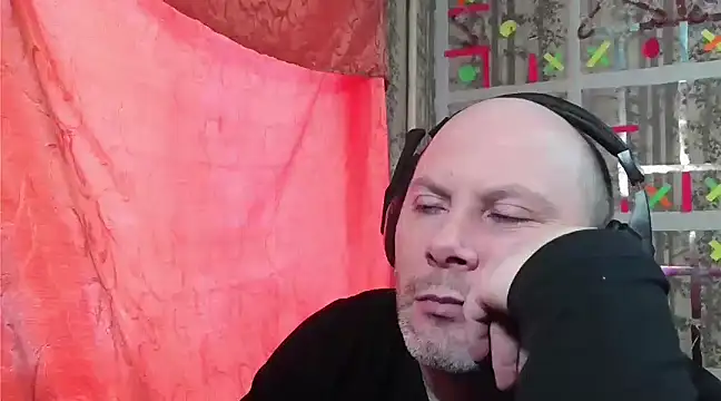 Snapshot of AgnichBan chatting on February 14, 2025, 3:33 am AgnichBan online show from February 14, 2025, 3:33 am