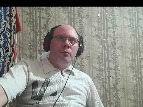 Snapshot of AgnichBan chatting on December 2, 2025, 8:54 pm AgnichBan online show from December 2, 2025, 8:54 pm