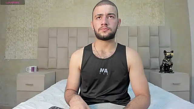 Snapshot of MaximusDick1_ chatting on November 19, 2025, 4:12 am MaximusDick1 online show from November 19, 2025, 4:12 am