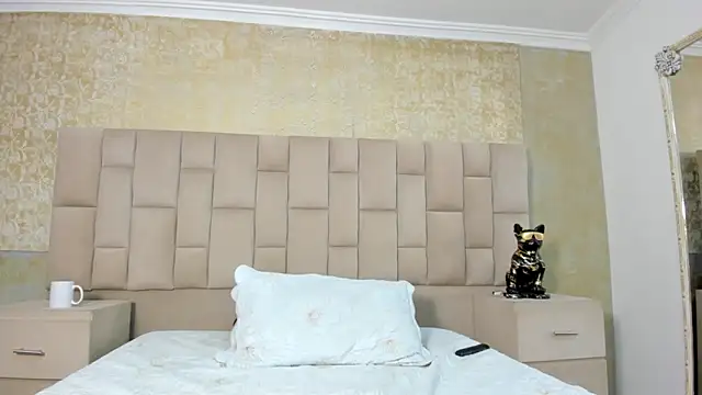 Snapshot of MaximusDick1_ chatting on October 27, 2025, 4:02 am MaximusDick1 online show from October 27, 2025, 4:02 am