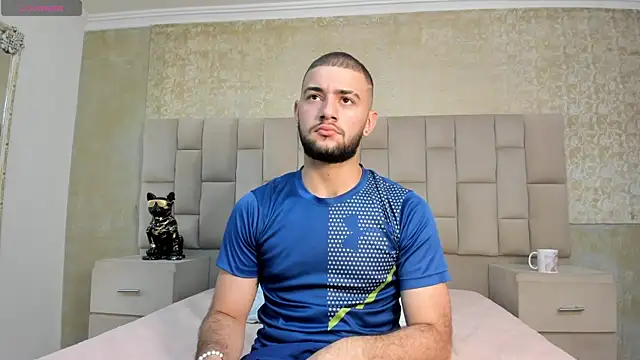 Snapshot of MaximusDick1_ chatting on November 22, 2025, 4:22 am MaximusDick1 online show from November 22, 2025, 4:22 am