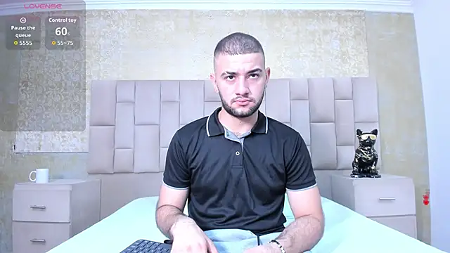 Snapshot of MaximusDick1_ chatting on October 23, 2025, 3:38 am MaximusDick1 online show from October 23, 2025, 3:38 am