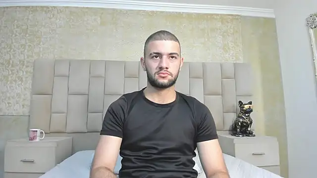 Snapshot of MaximusDick1_ chatting on November 13, 2025, 4:38 am MaximusDick1 online show from November 13, 2025, 4:38 am