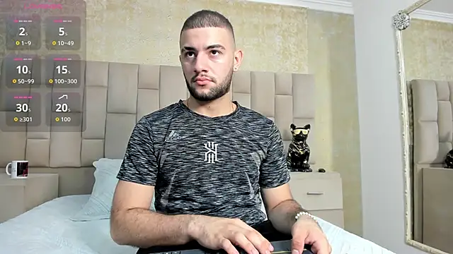 Snapshot of MaximusDick1_ chatting on October 24, 2025, 4:22 am MaximusDick1 online show from October 24, 2025, 4:22 am