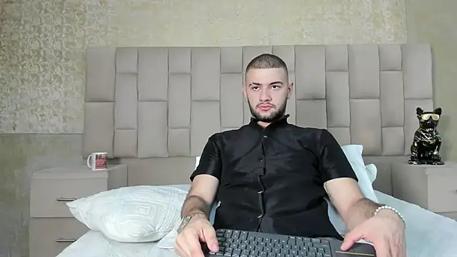 Snapshot of MaximusDick1_ chatting on October 11, 2025, 3:29 am MaximusDick1 online show from October 11, 2025, 3:29 am