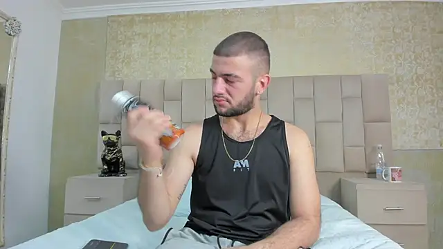 Snapshot of MaximusDick1_ chatting on October 30, 2025, 4:33 am MaximusDick1 online show from October 30, 2025, 4:33 am