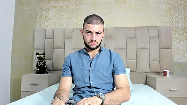 Snapshot of MaximusDick1_ chatting on October 18, 2025, 3:52 am MaximusDick1 online show from October 18, 2025, 3:52 am