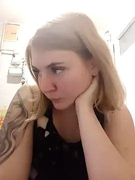 SckayilaGray online show from December 1, 2025, 5:14 pm