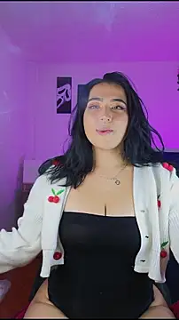 Snapshot of Pauilina chatting on April 18, 2026, 11:05 pm Pauilina online show from April 18, 2026, 11:05 pm