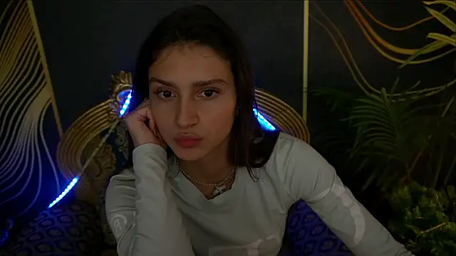ValeryRoyale online show from February 4, 2025, 12:00 pm