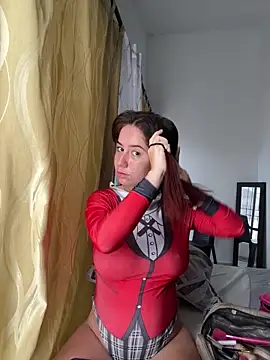 HannaSmiith online show from November 3, 2025, 12:20 pm