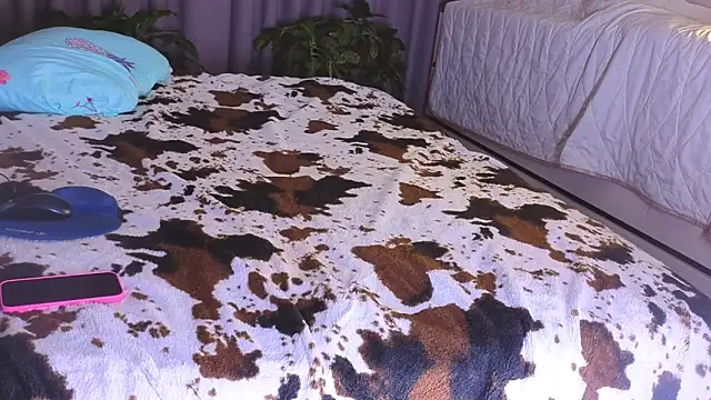 Snapshot of missnew2 chatting on November 4, 2025, 1:26 pm missnew2 online show from November 4, 2025, 1:26 pm