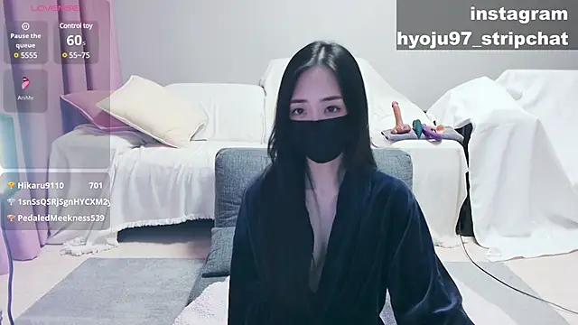 hyoju97 online show from February 19, 2025, 7:26 pm