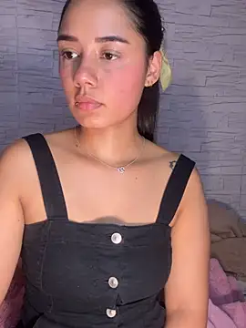 Snapshot of _Luana chatting on July 8, 2026, 3:08 am Luana online show from July 8, 2026, 3:08 am