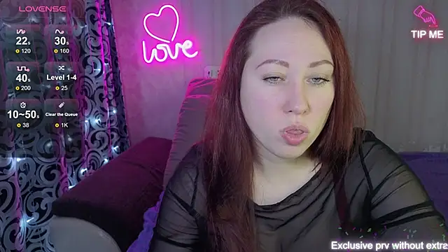 KellyCrystall online show from December 20, 2025, 7:55 am